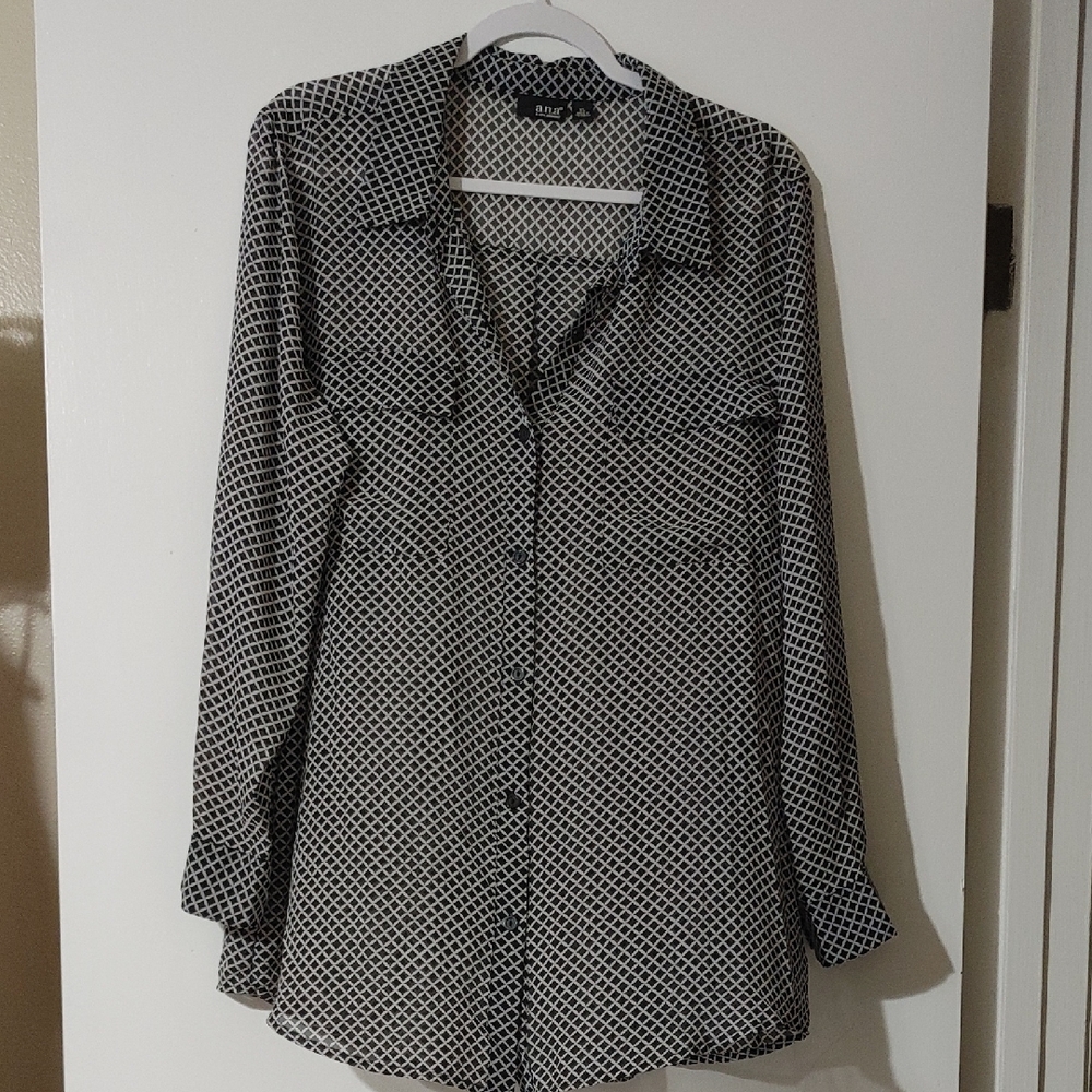 a.n.a. Black and White Geometric Blouse